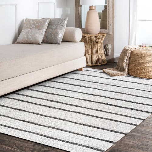 Jonathan Y Colonia Berber Stripe Indoor/outdoor Area Rug In Ivory/black