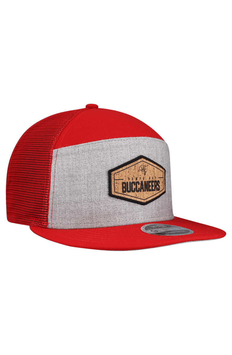 New Era Men's New Era Gray/Red Tampa Bay Buccaneers Cork Split Panel 9FIFTY Trucker Snapback Hat, Alternate, color, Gray