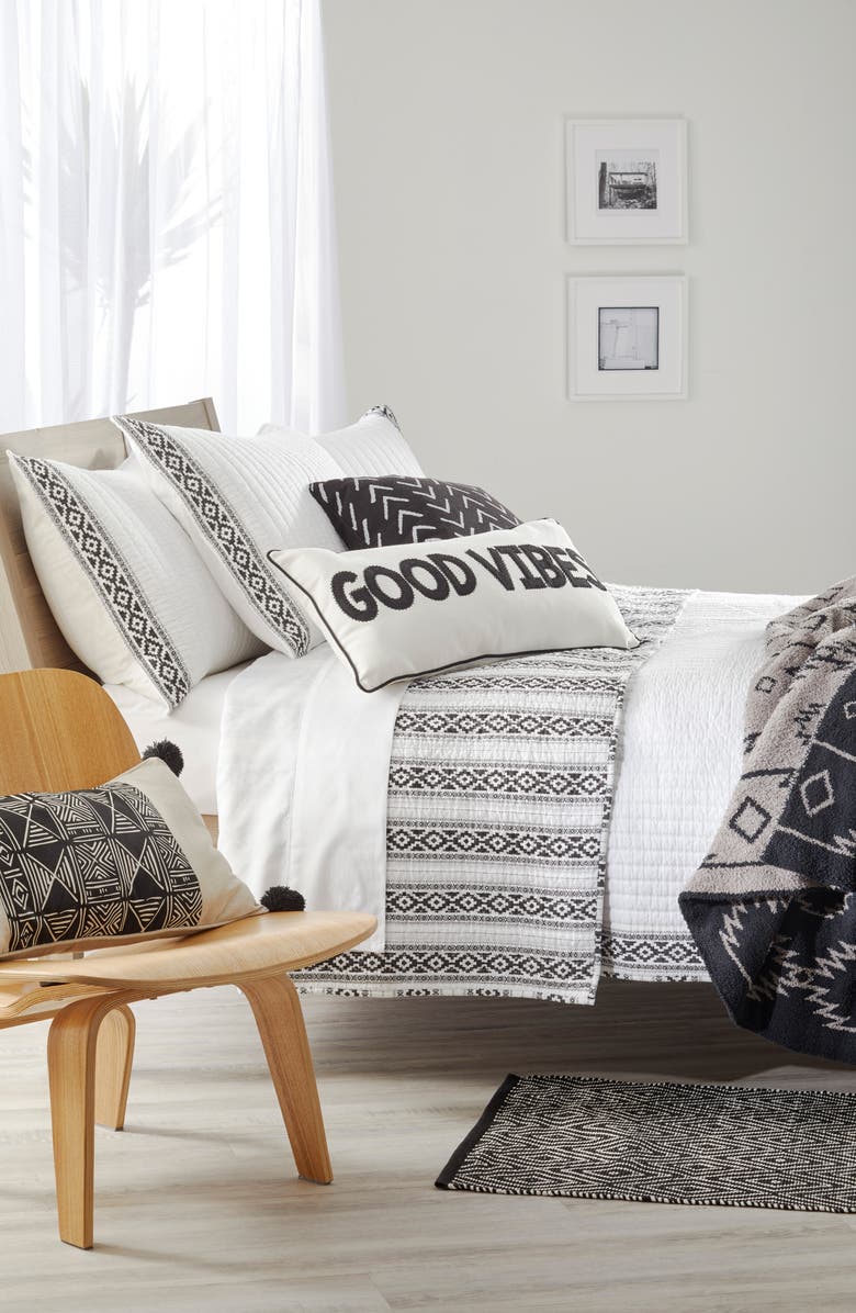 Dash & Albert Diamond Indoor/Outdoor Rug, Alternate, color, 