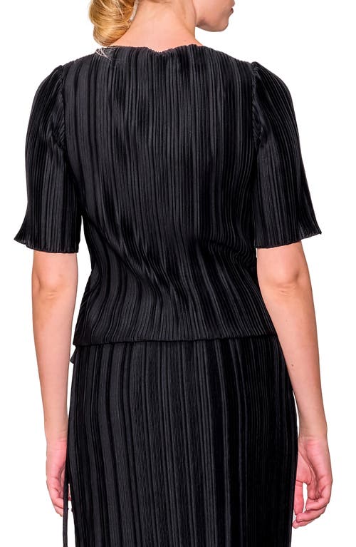 Melloday Elbow Sleeve Plissé Top In Black
