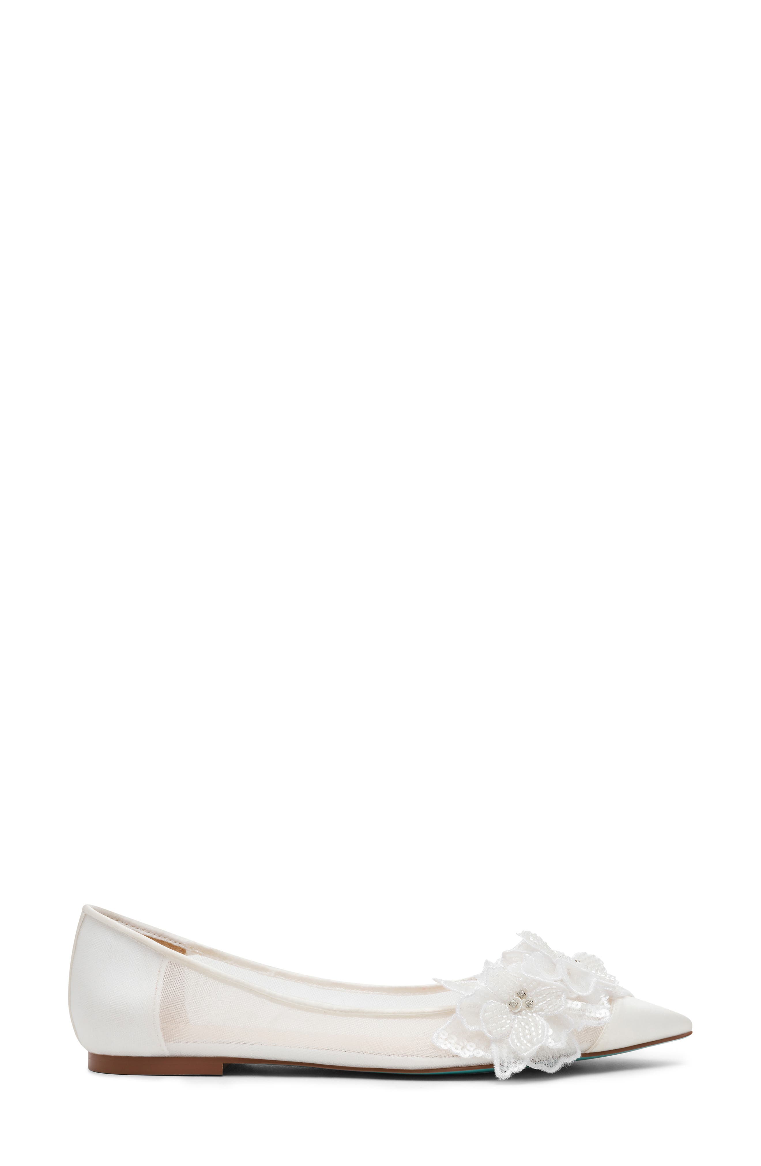 Betsey Johnson Gray Pointed Toe Flat, Alternate, color, 