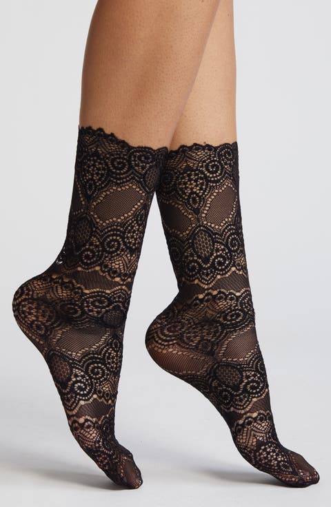 Scalloped Lace Crew Socks