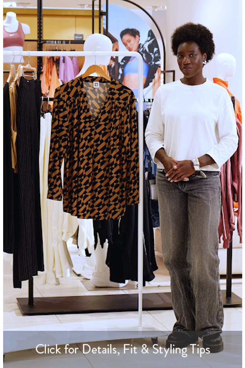 Geometric Print Split Neck Long Sleeve Top video