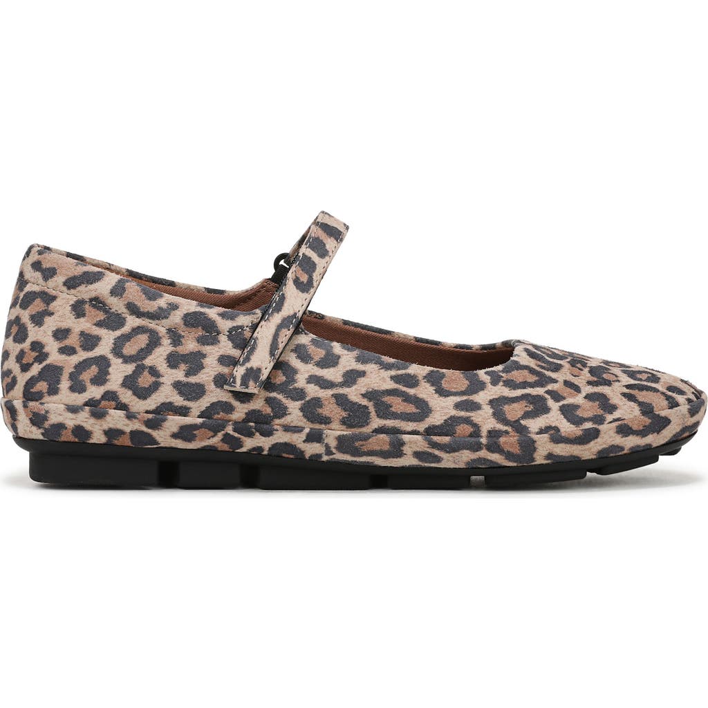 Naturalizer Behold Mary Jane Flat In Cremosa Tan