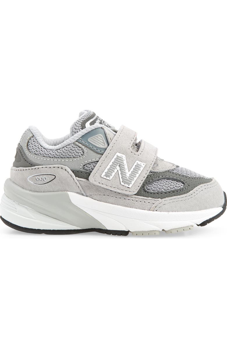 New Balance Kids' 990 v6 Sneaker, Alternate, color, Grey