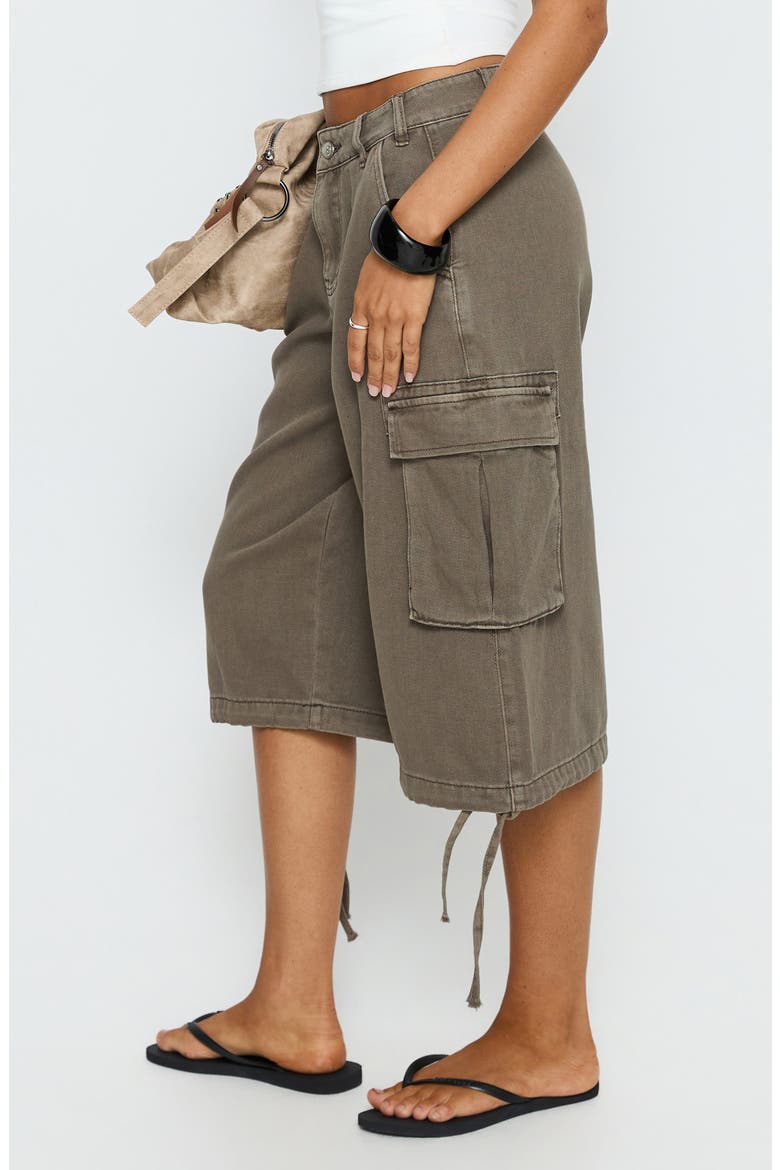 Hudsen Low Rise Longline Denim Cargo Shorts, Alternate, color, KHAKI