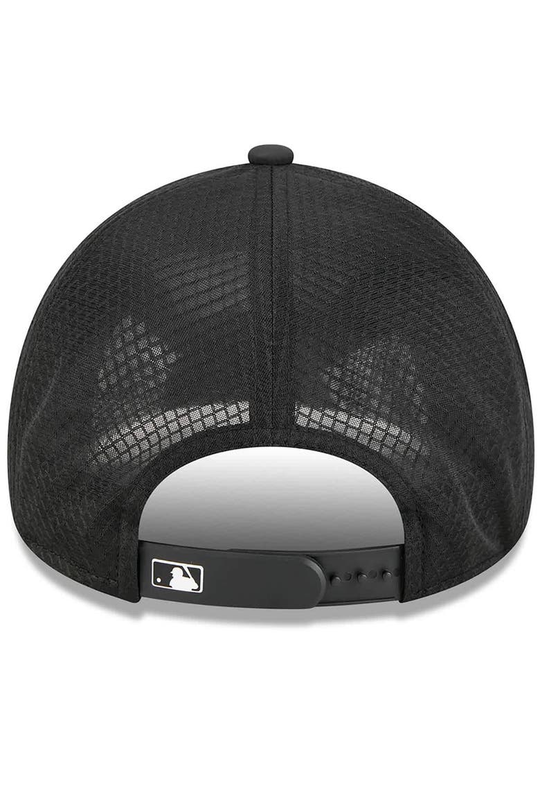 Men's New Era Black Miami Marlins 2026 Batting Practice Alternate Apex 9FORTY Adjustable Hat, Alternate, color, Black