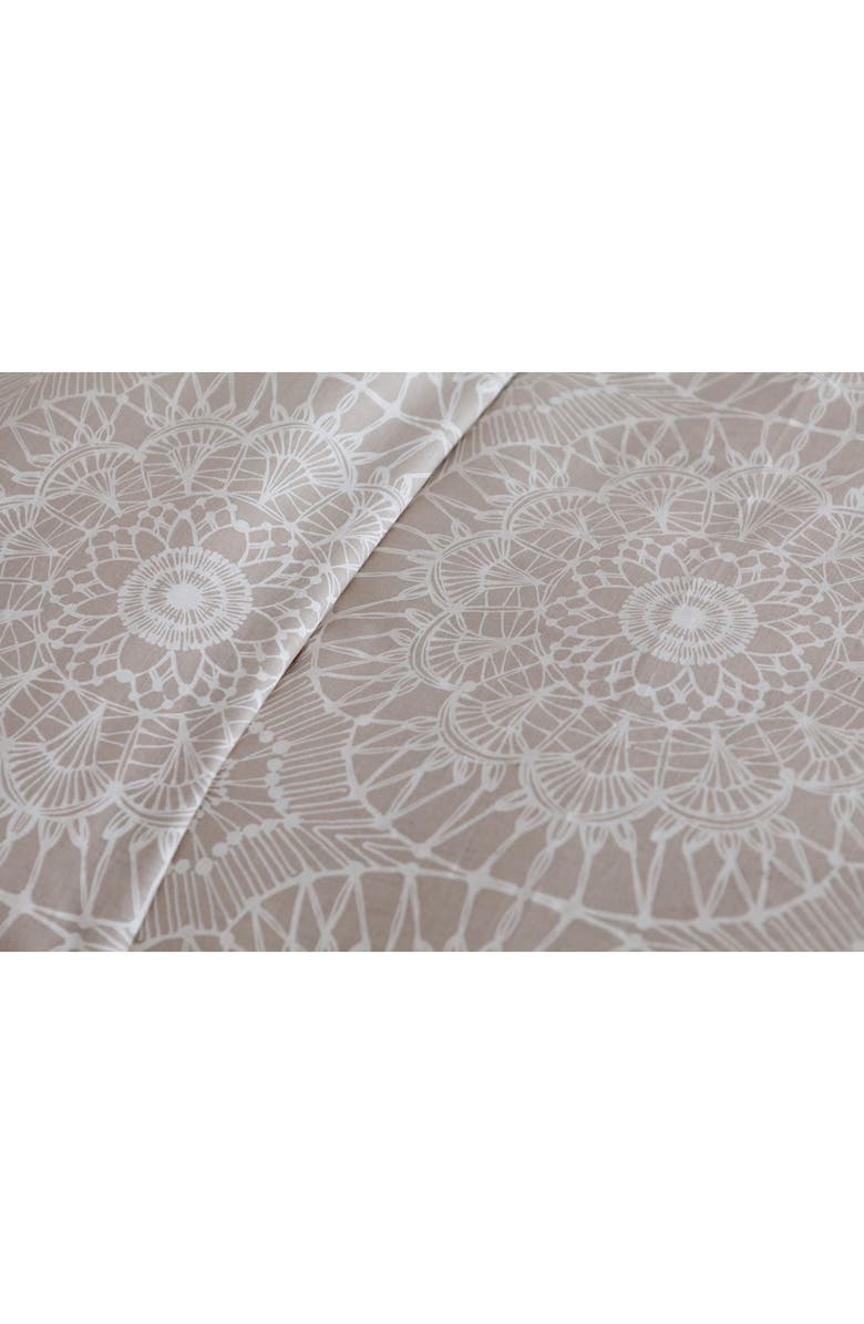 cupcakes and cashmere 'Lace Medallion' Duvet Cover, Alternate, color, 