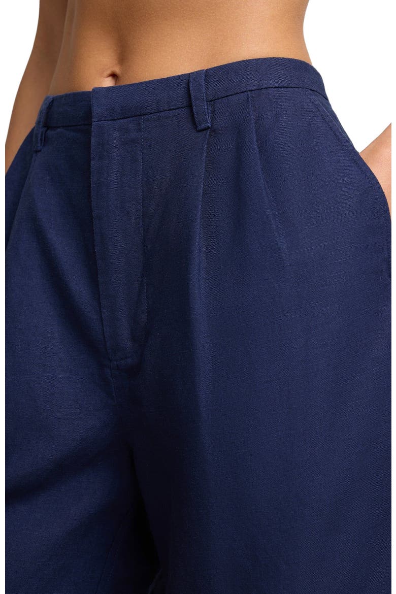 Air Linen Pleated Bermuda Short, Alternate, color, NOIR NAVY