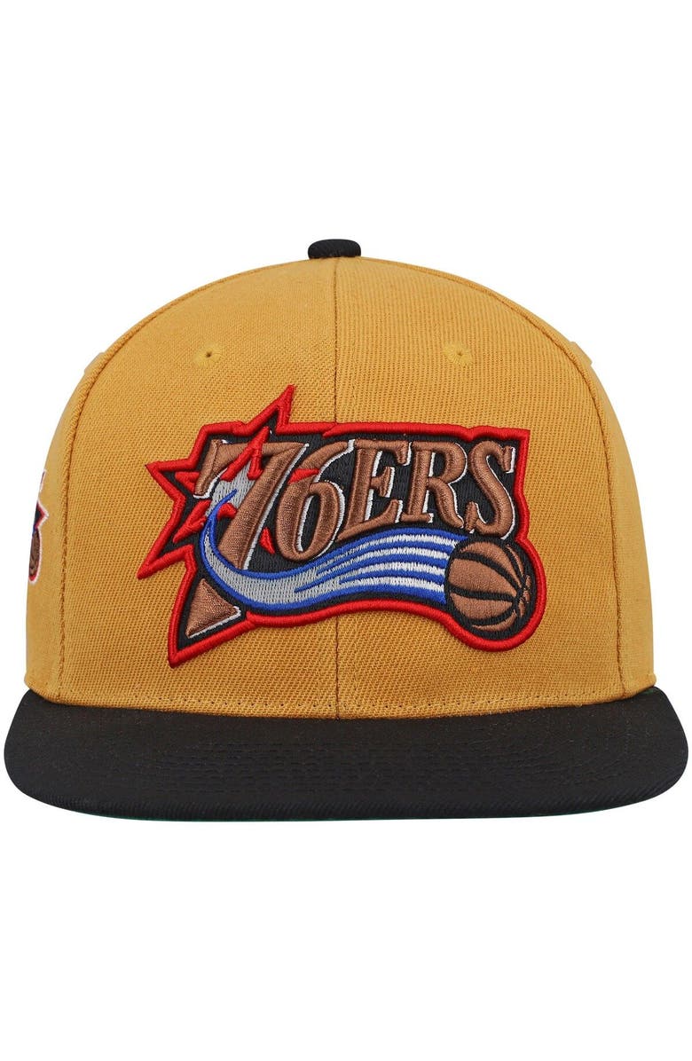 Mitchell & Ness Men's Mitchell & Ness Gold/Black Philadelphia 76ers Hardwood Classics Snapback Hat, Alternate, color,
