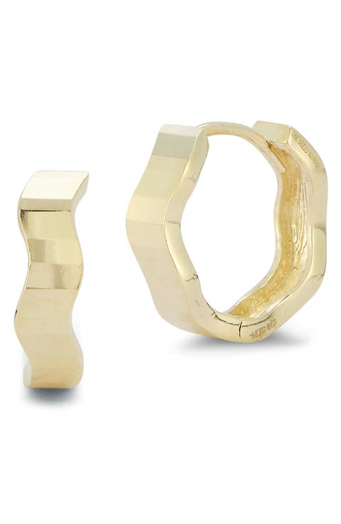 <p>14K Gold Wavy Huggie Hoop Earrings</p>