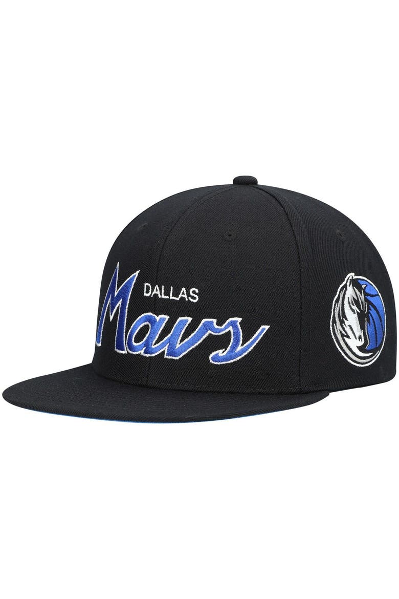 Men's Mitchell & Ness Black Dallas Mavericks Hardwood Classics Script 2.0 Snapback Hat, Main, color, Black