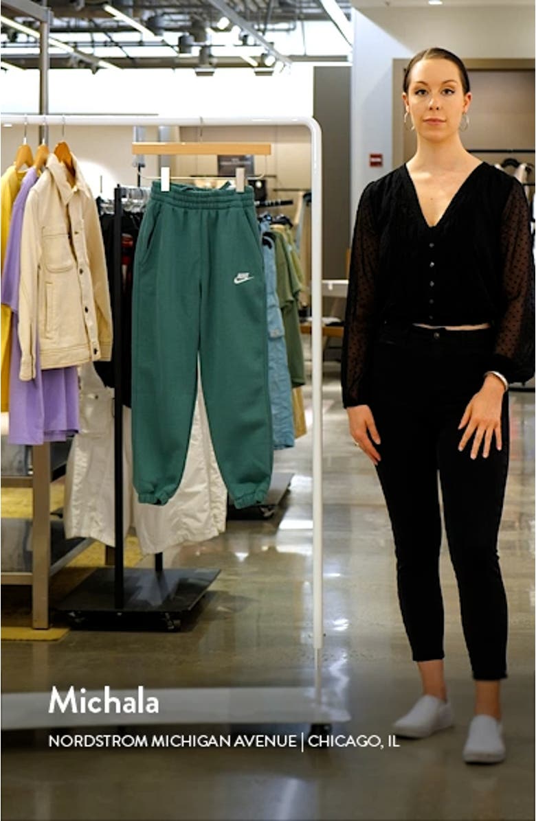 Kids' Sportswear Club Fleece Sweatpants, sales video thumbnail