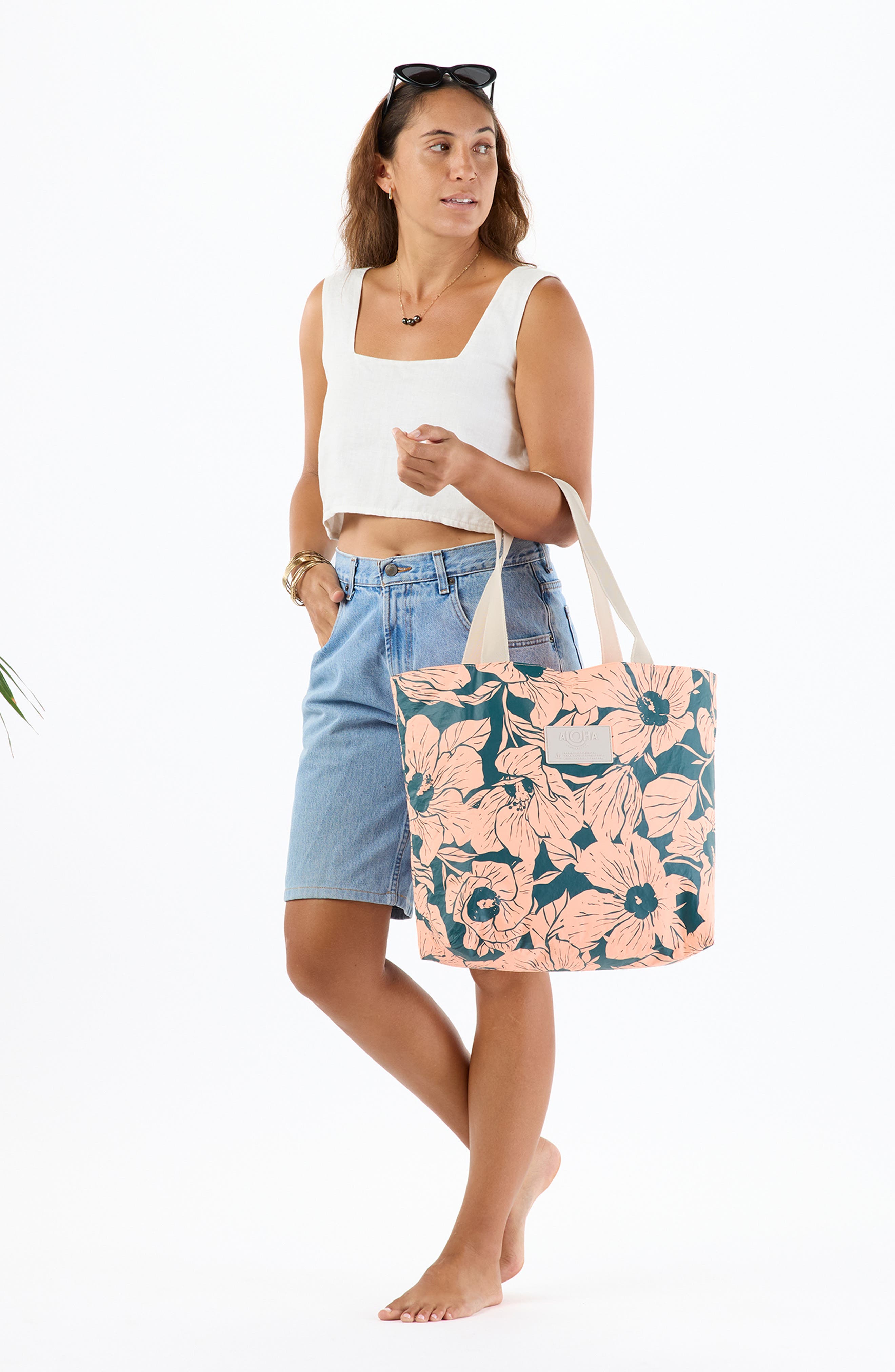 Aloha Collection Day Tripper Flor Del Mar Water Resistant Tyvek<sup>®</sup> Tote, Alternate, color, Dark Teal/ Peachy