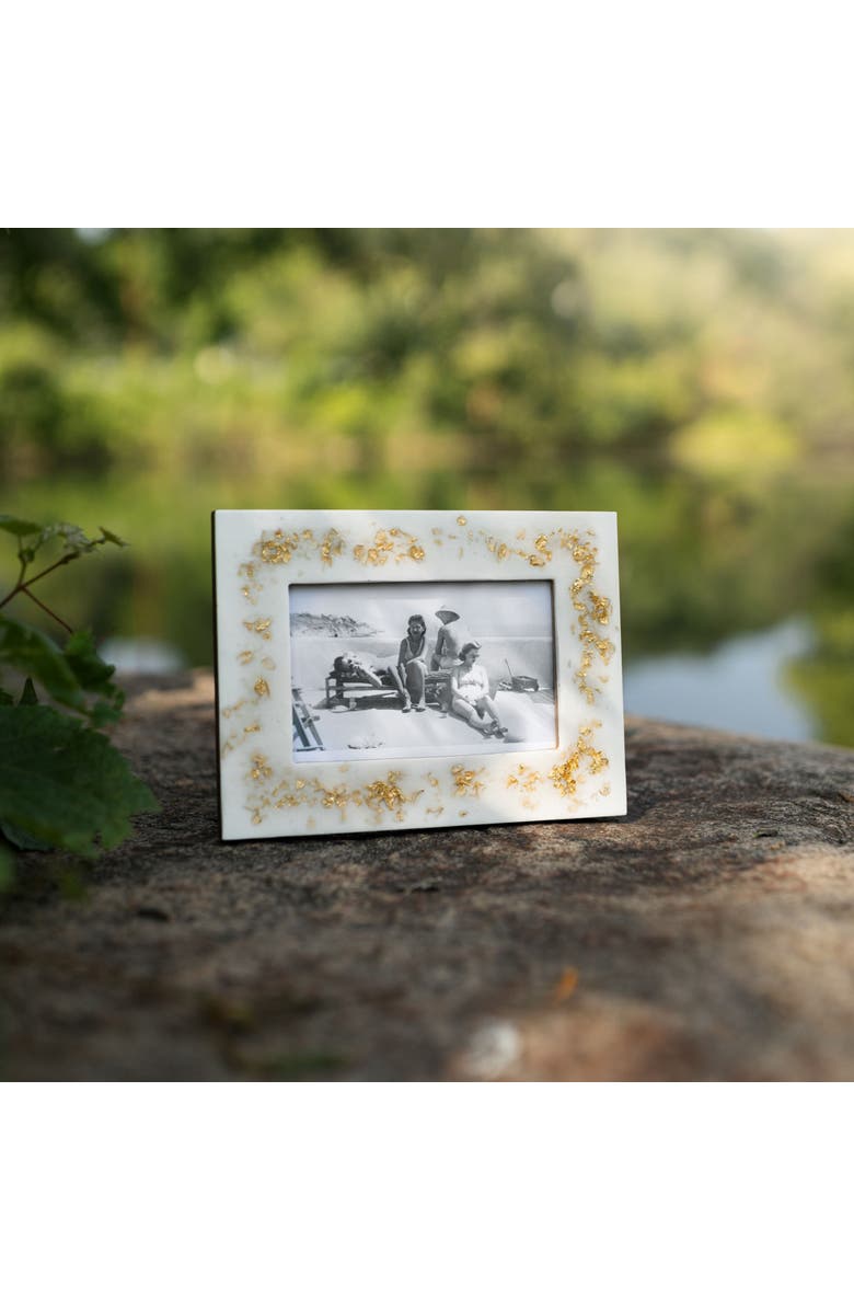 Foreside Home and Garden 4x6 Gold Flake Resin Photo Picture Mango Wood Frame w/ Glass Pane, Alternate, color, Gold
