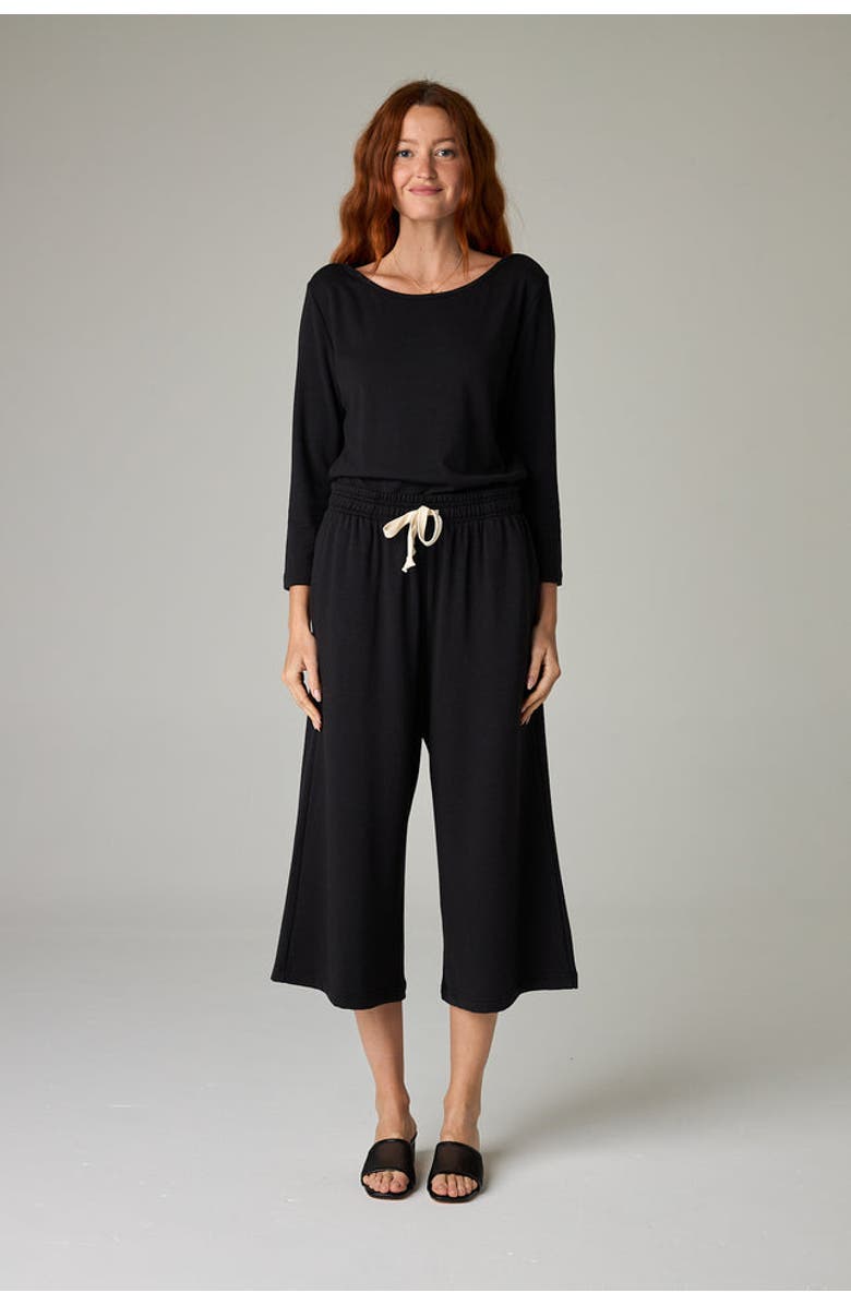 eavolu Baikal Eco-Luxe Fleece Crop Pant - Cloud-Soft Comfort, Alternate, color, Coal Black