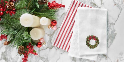 C & F Home C&f Home Holiday Wreath Waffle Weave Kitchen Towel In Green