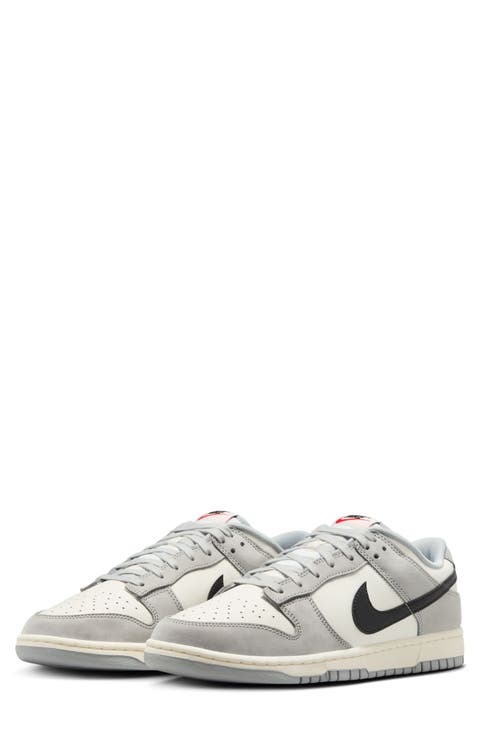 Dunk Low Basketball Sneaker