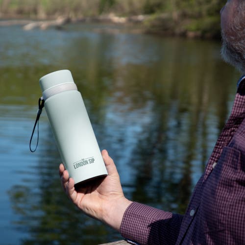 London Sip Infuser Bottle 25oz In White