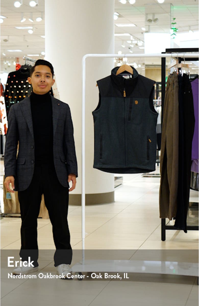 Buck Fleece Zip Vest, sales video thumbnail