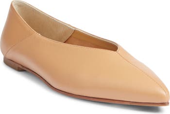 Moa Pointed Toe Flat