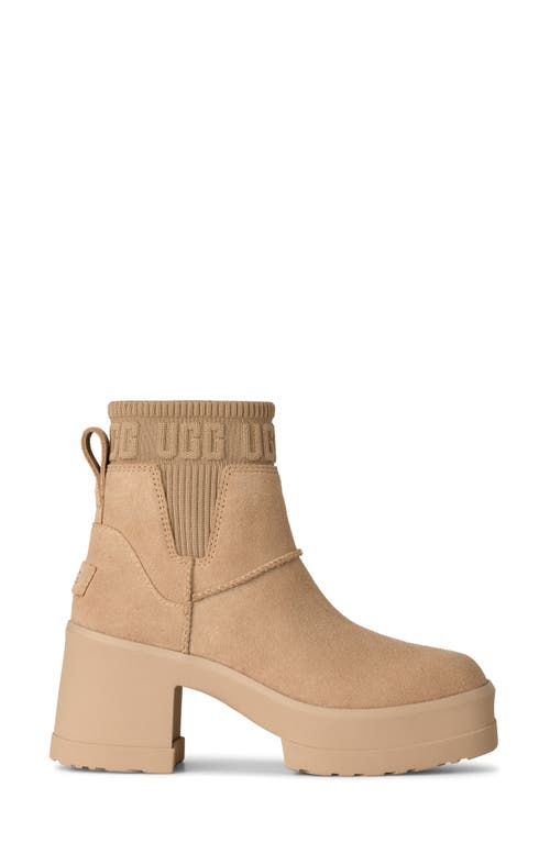 Ugg(r) Moxy Water Resistant Chelsea Boot In Sand