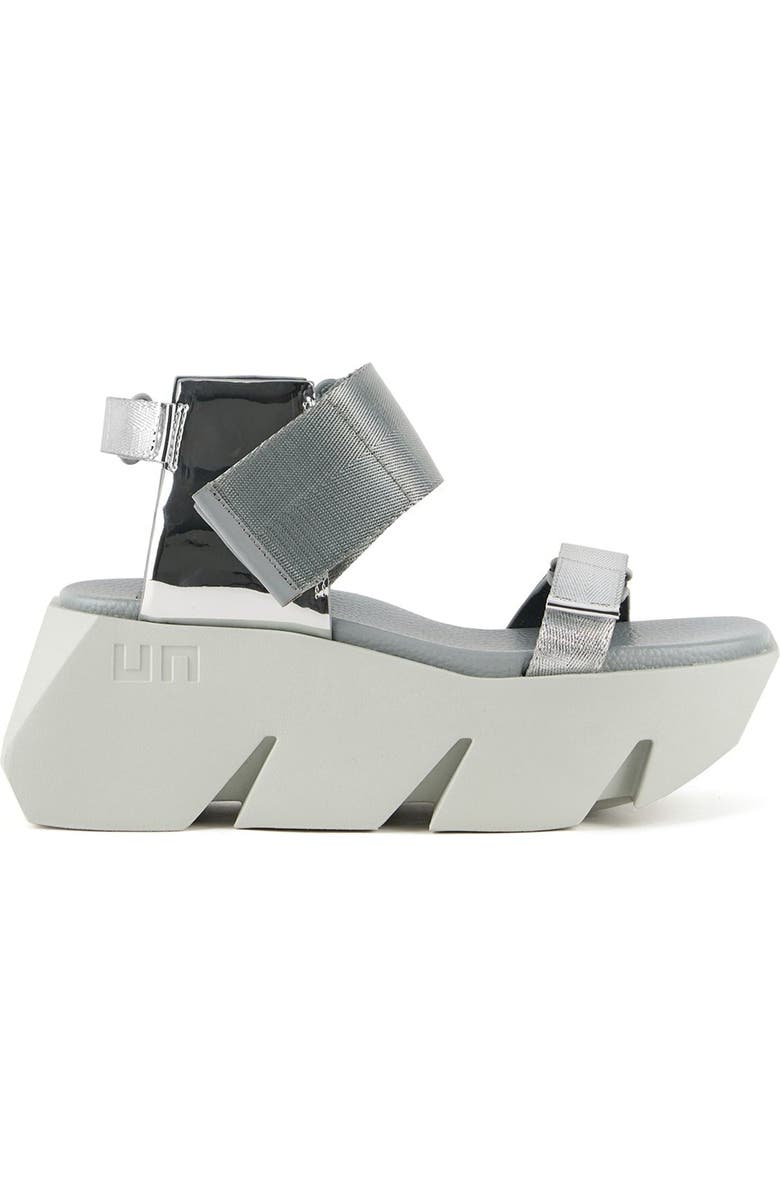 United Nude Bull Run, Main, color, Irony