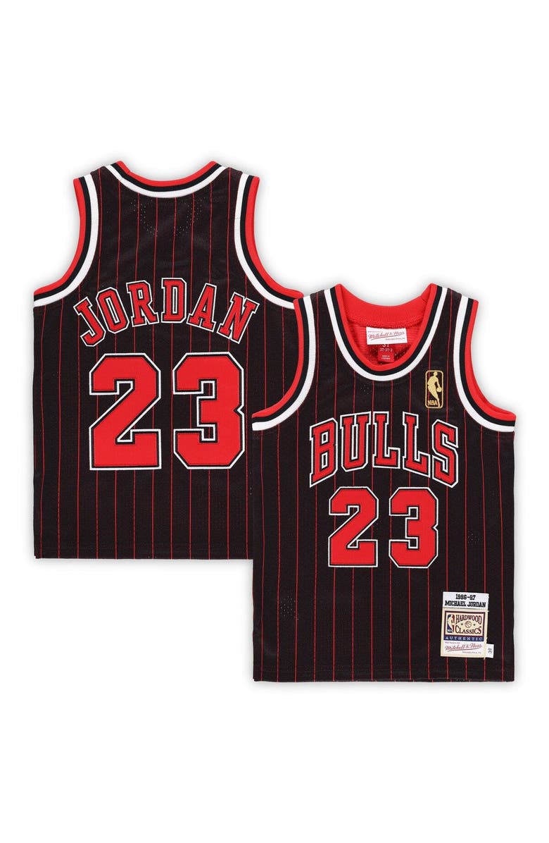 Mitchell & Ness Toddler Mitchell & Ness Michael Jordan Black Chicago Bulls 1996/97 Hardwood Classics Authentic Jersey, Main, color, Black