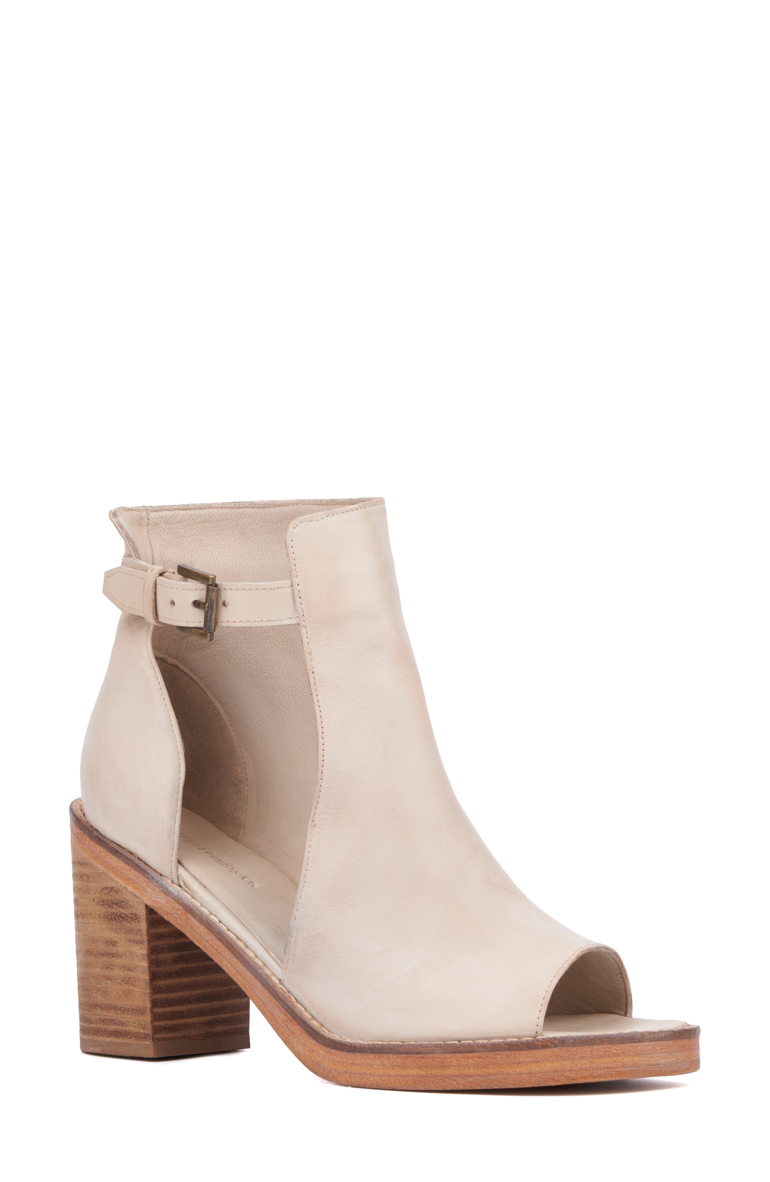 VINTAGE FOUNDRY Laverne Block Heel Sandal