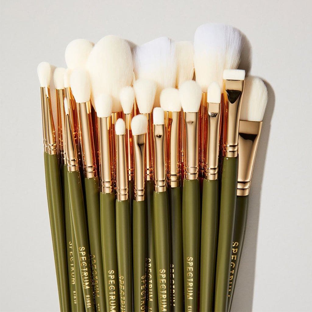 Spectrum X Katie Jane Hughes 25-piece Makeup Brush Set In Green