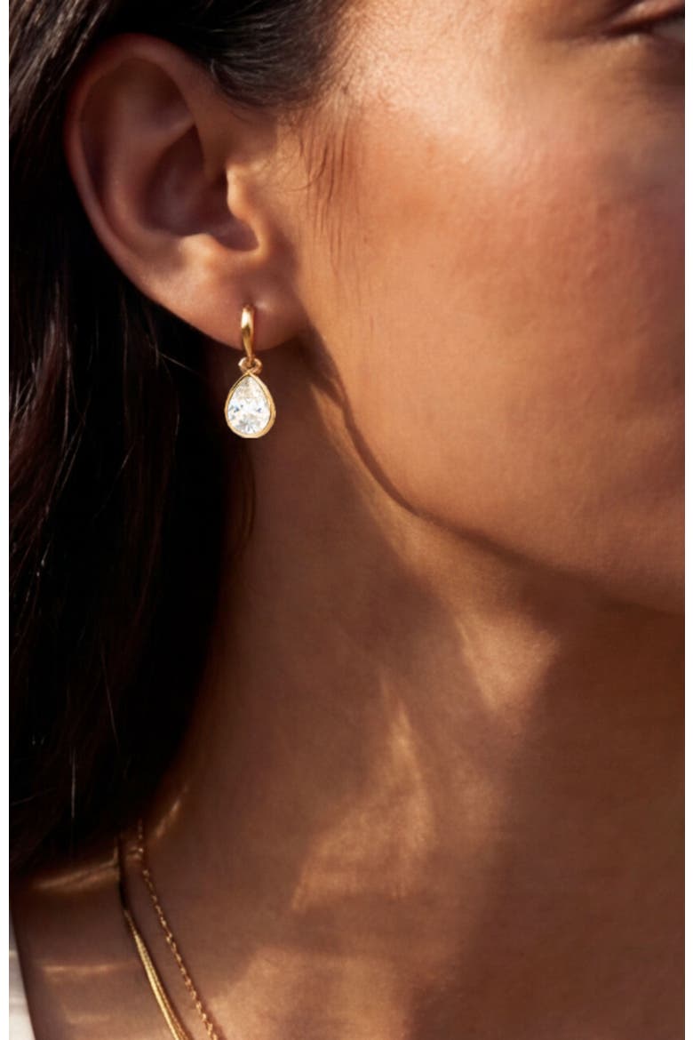 Elisa Reversible Huggie Hoop Earrings, Alternate, color, Gold