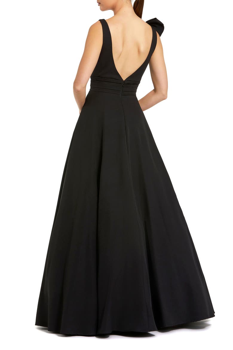 Petite Sleeveless Plunge Neck Ball Gown With Bow Detail, Alternate, color, Black