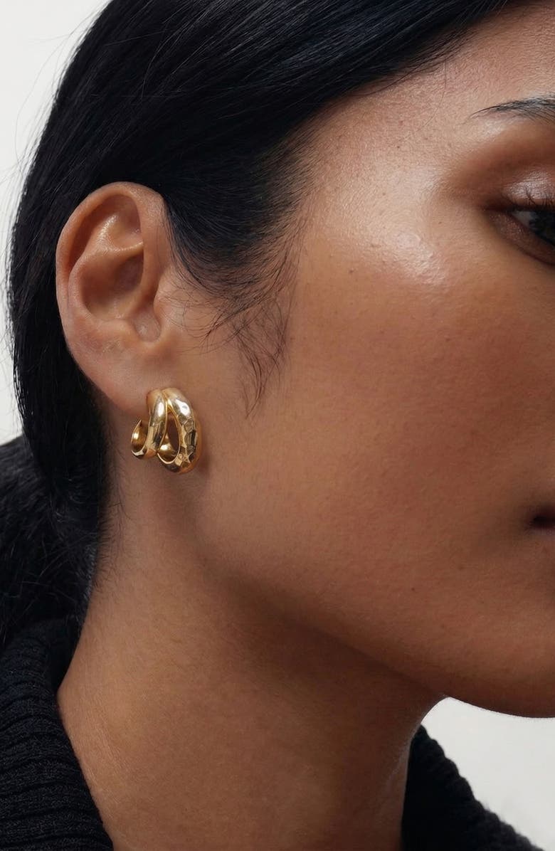 YOJ Double Claw Hammered Hoop Earrings in Two Tone, Alternate, color, Two Tone