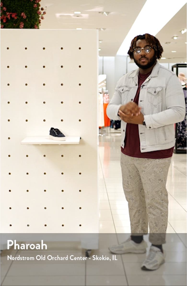 Sneak Easy Sneaker, sales video thumbnail