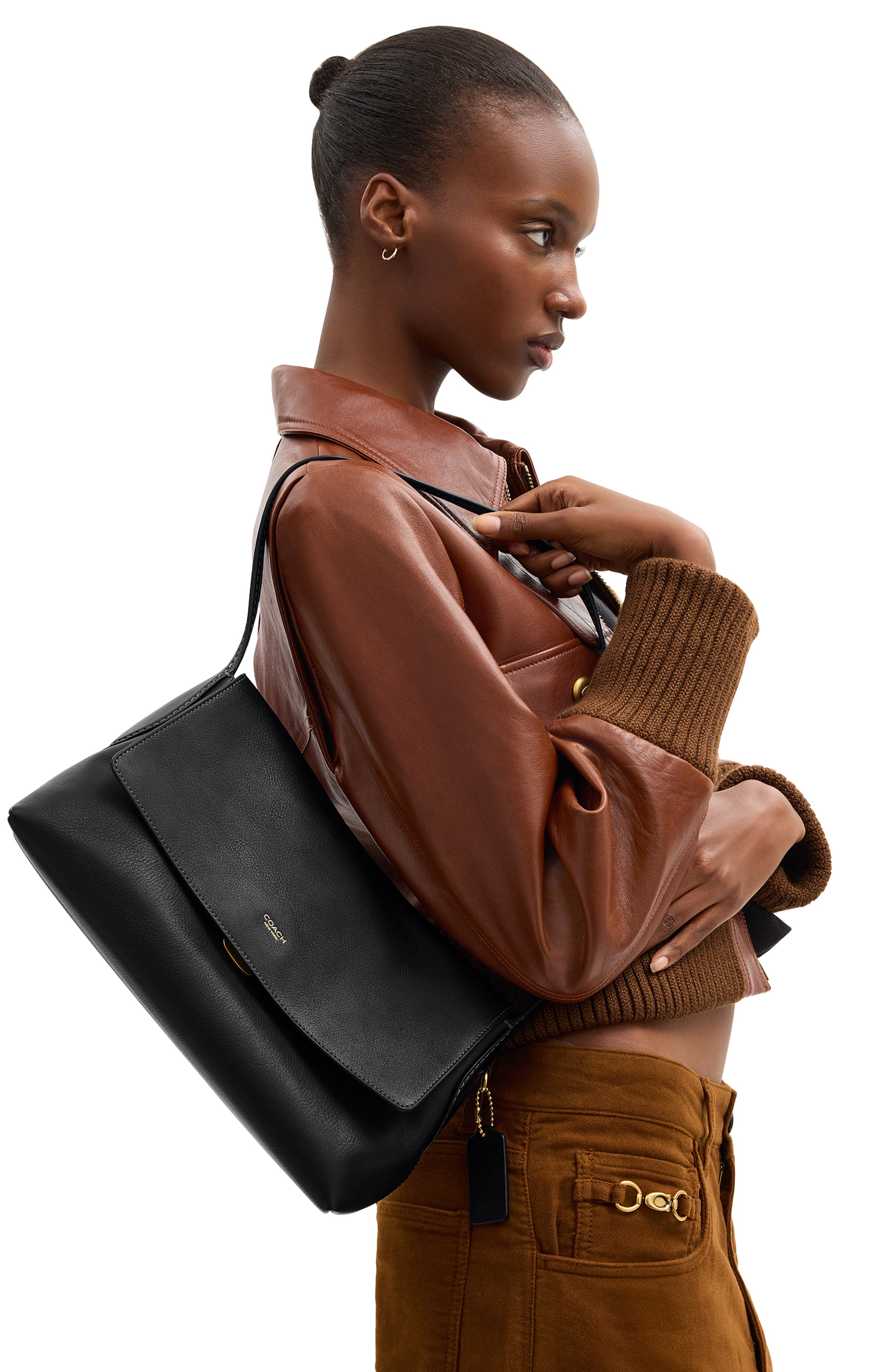 COACH Chelsea 30 Natural Grain Leather Shoulder Bag, Alternate, color, Black