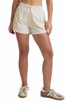 Beyond Yoga Peak 3-Inch Cargo Shorts