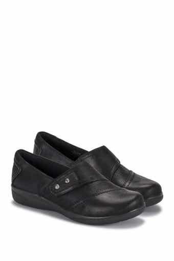 BARETRAPS Darma Casual Clog