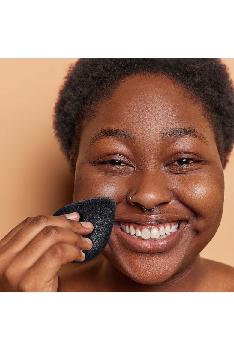 Natural Charcoal Konjac Sponge, Alternate, color, Black