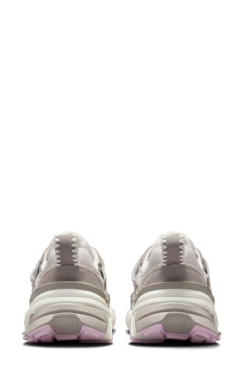 Nike V2k Run Sneaker