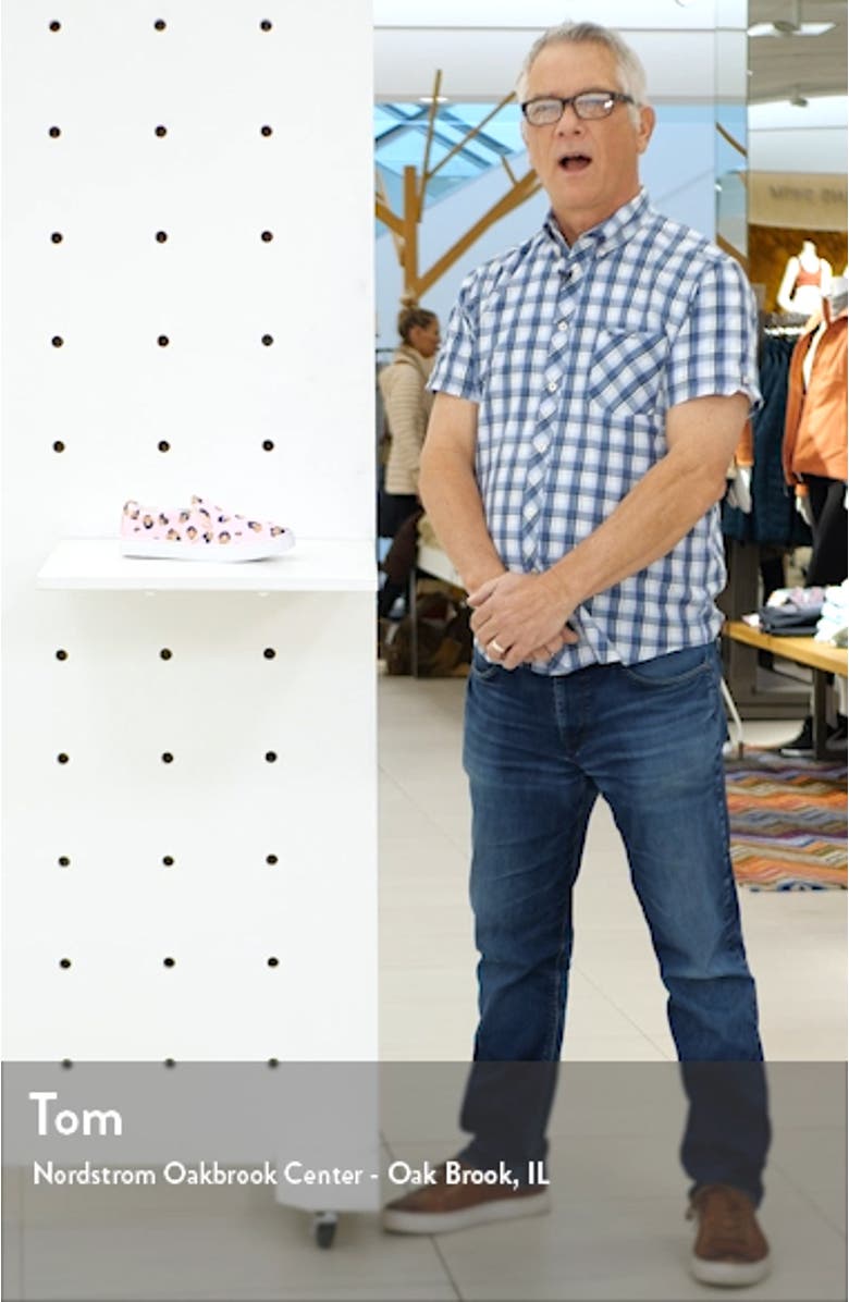 Julie Sneaker, sales video thumbnail