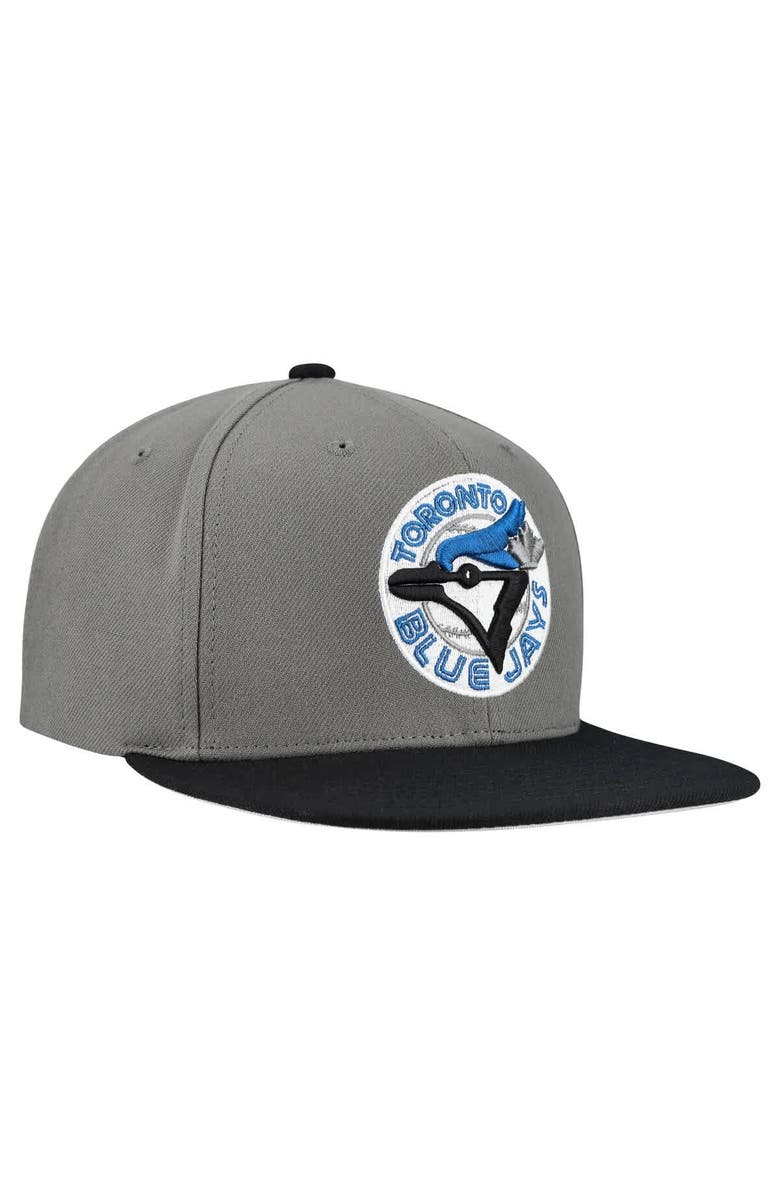 Mitchell & Ness Men's Mitchell & Ness Gray Toronto Blue Jays Cooperstown Collection Basic Flip Snapback Hat, Alternate, color, Gray
