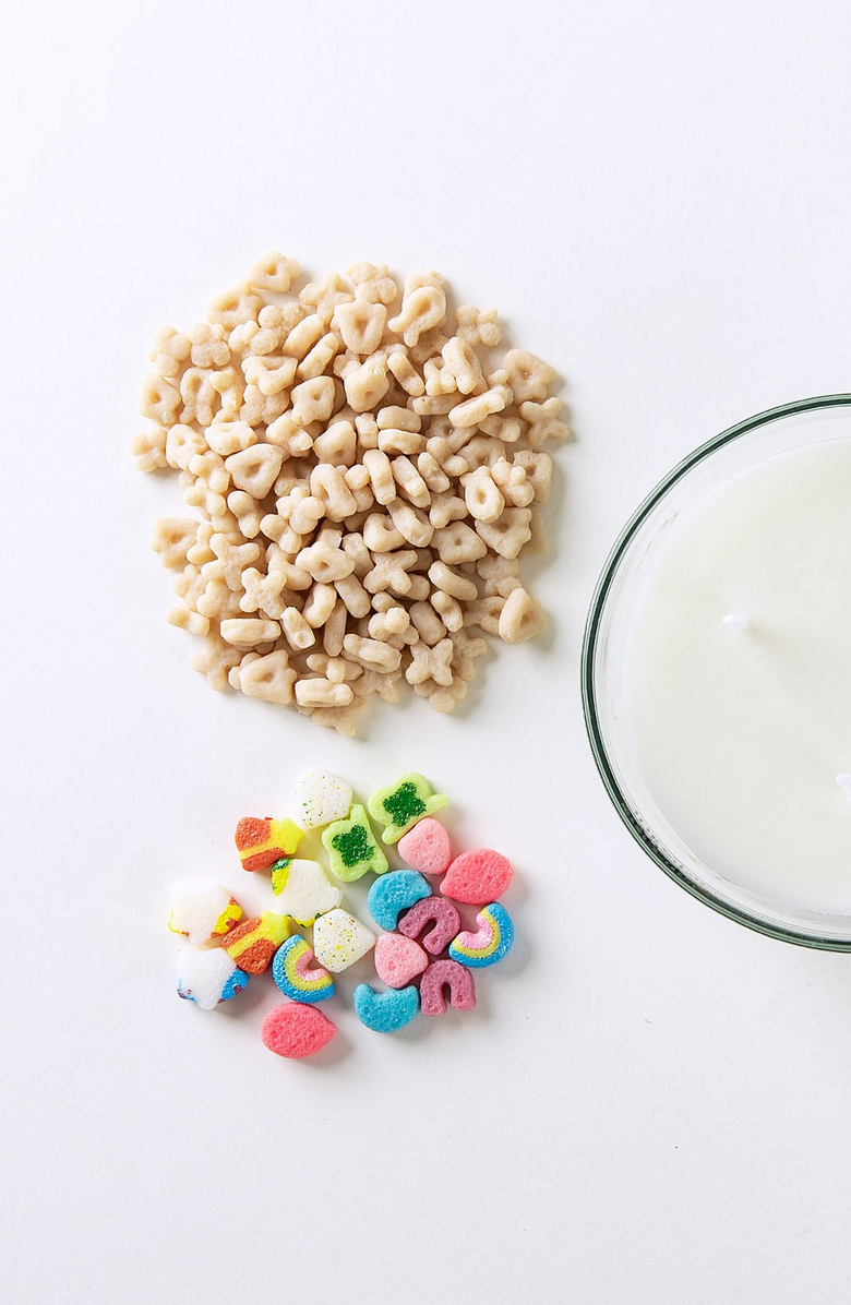 Southlake gifts Lucky Charms Cereal Candle 2.0, Alternate, color, Off-White / Multicolor