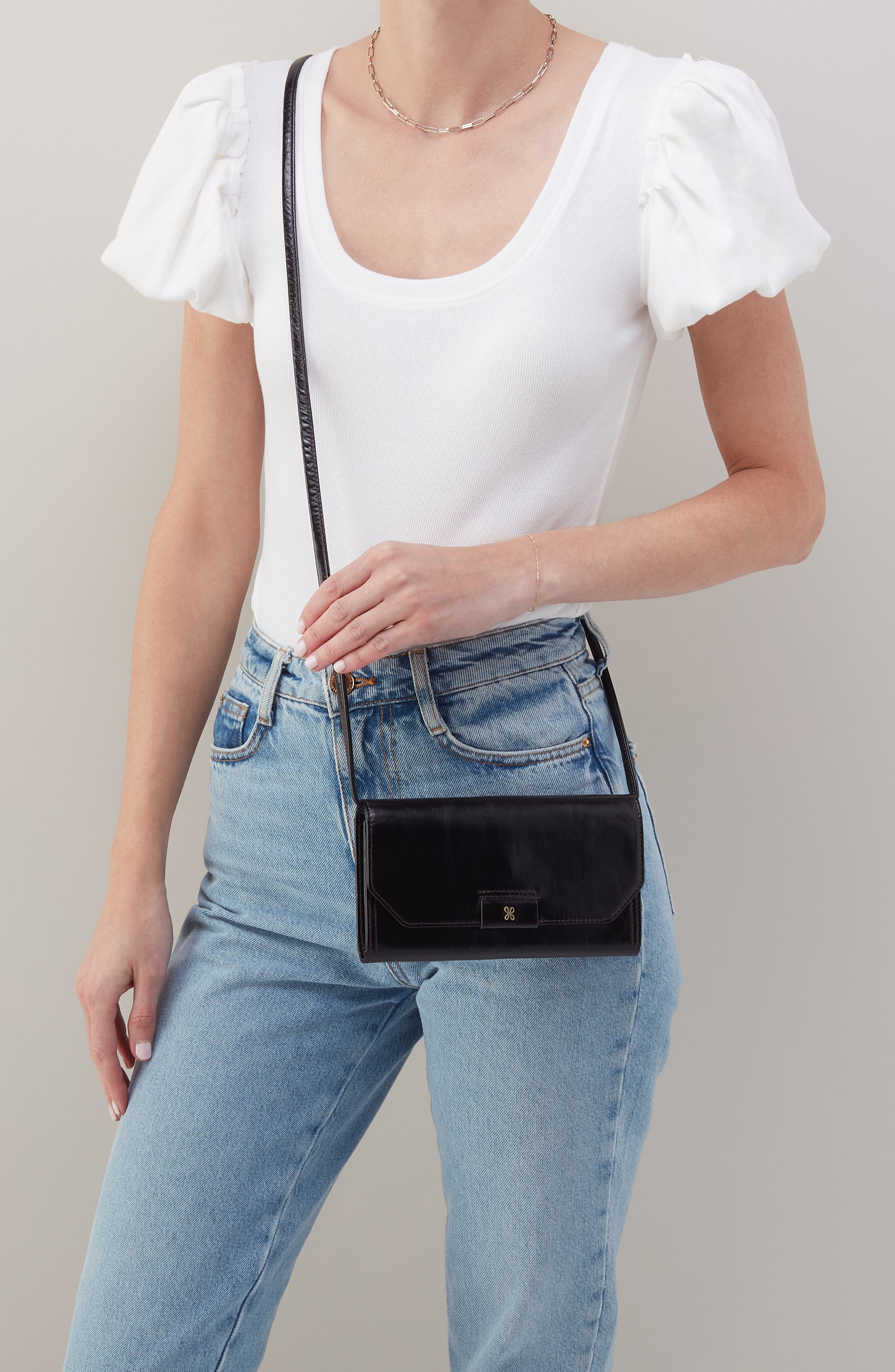 HOBO Romy Leather Wallet Crossbody, Alternate, color, Black