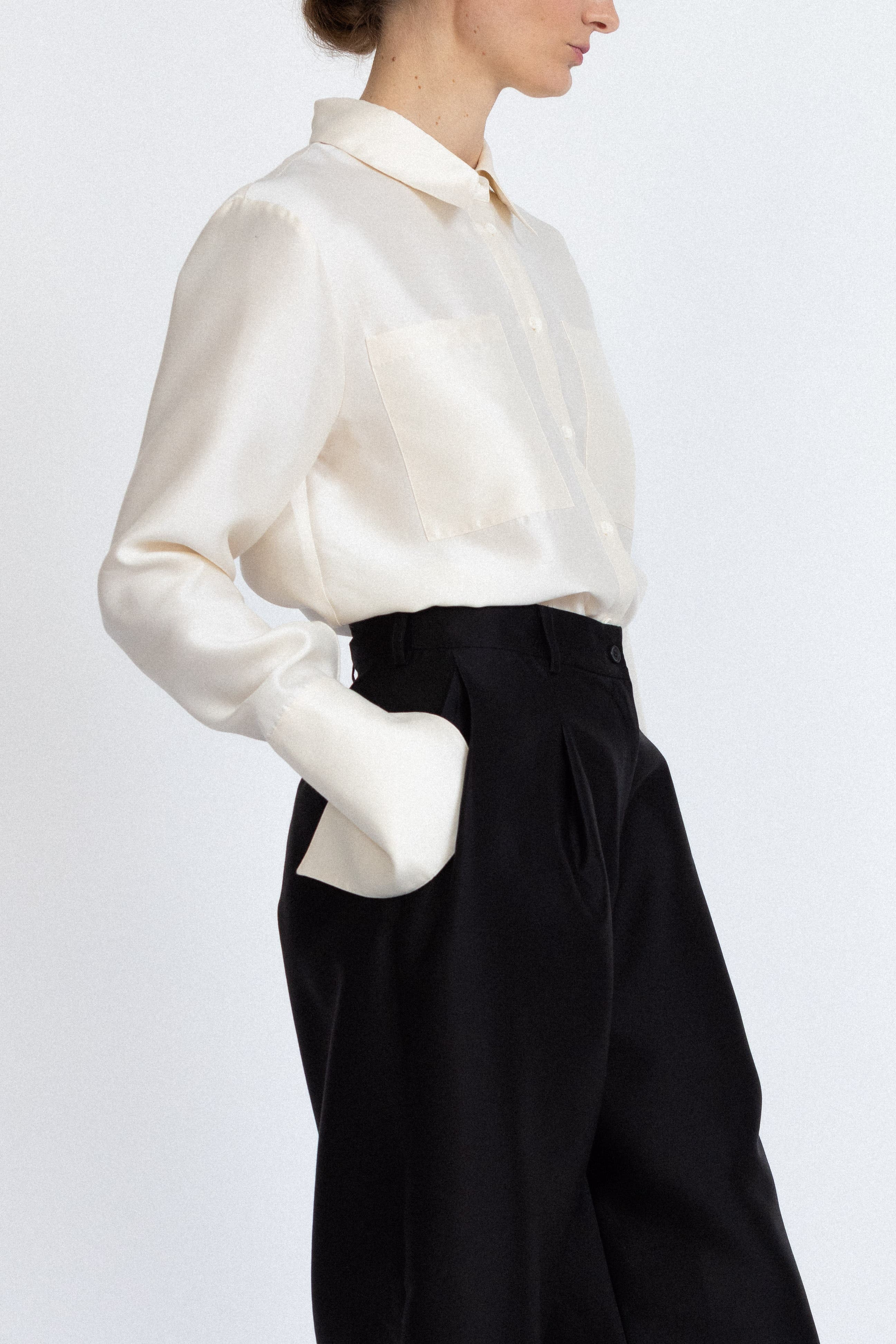 Oversized Silk-Wool Bermuda shorts - image 2