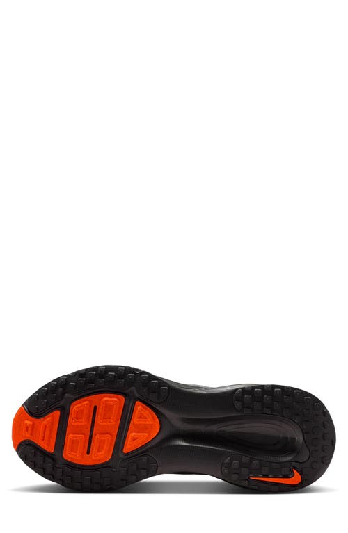 Nike Vomero 18 Running Shoe In Gray