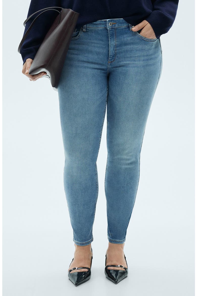 Low Rise Push-Up Skinny Jeans, Alternate, color, MEDIUM BLUE