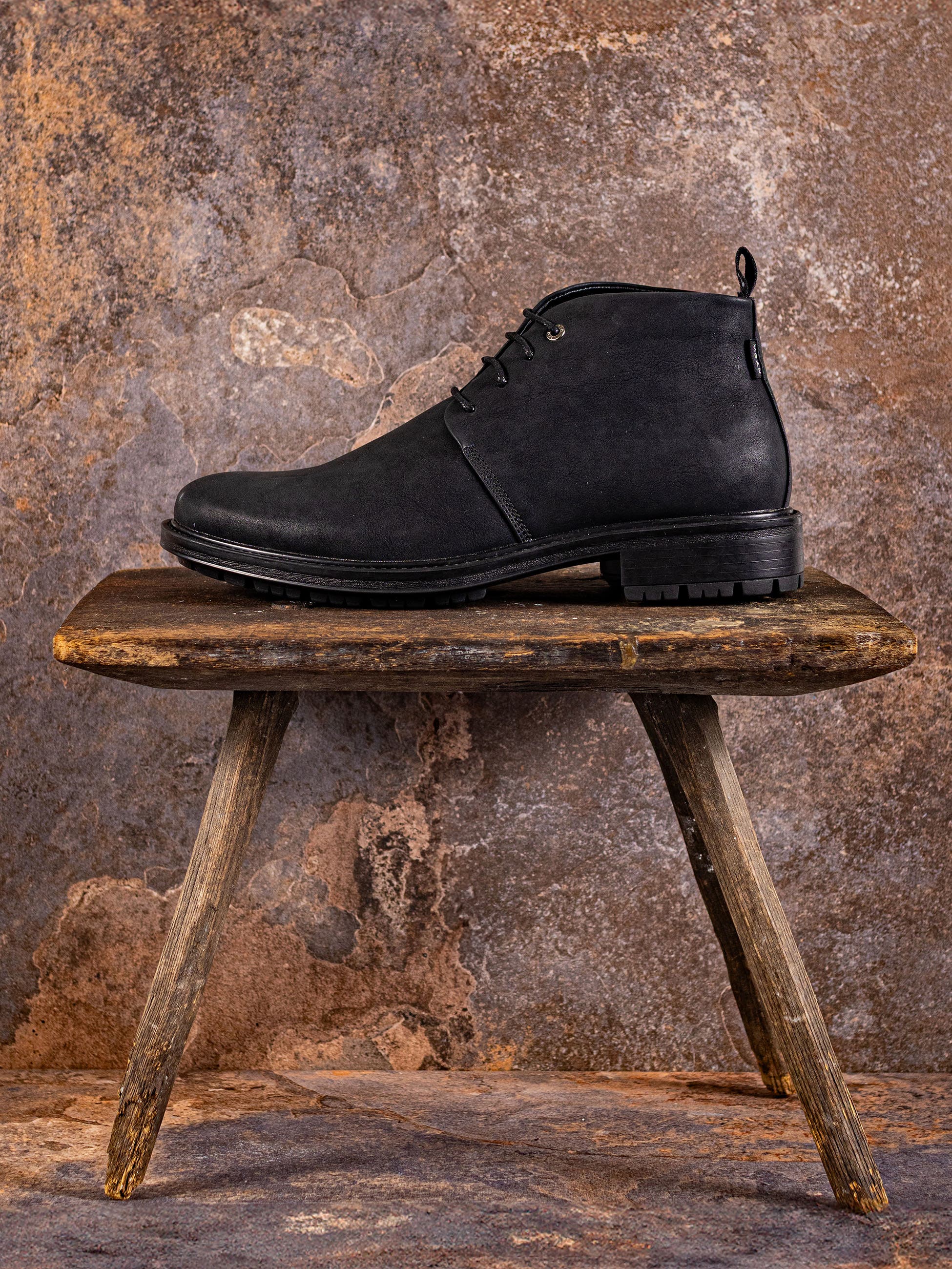 V.GAN LONDON Vegan Endive Chukka Boots, Alternate, color, Black