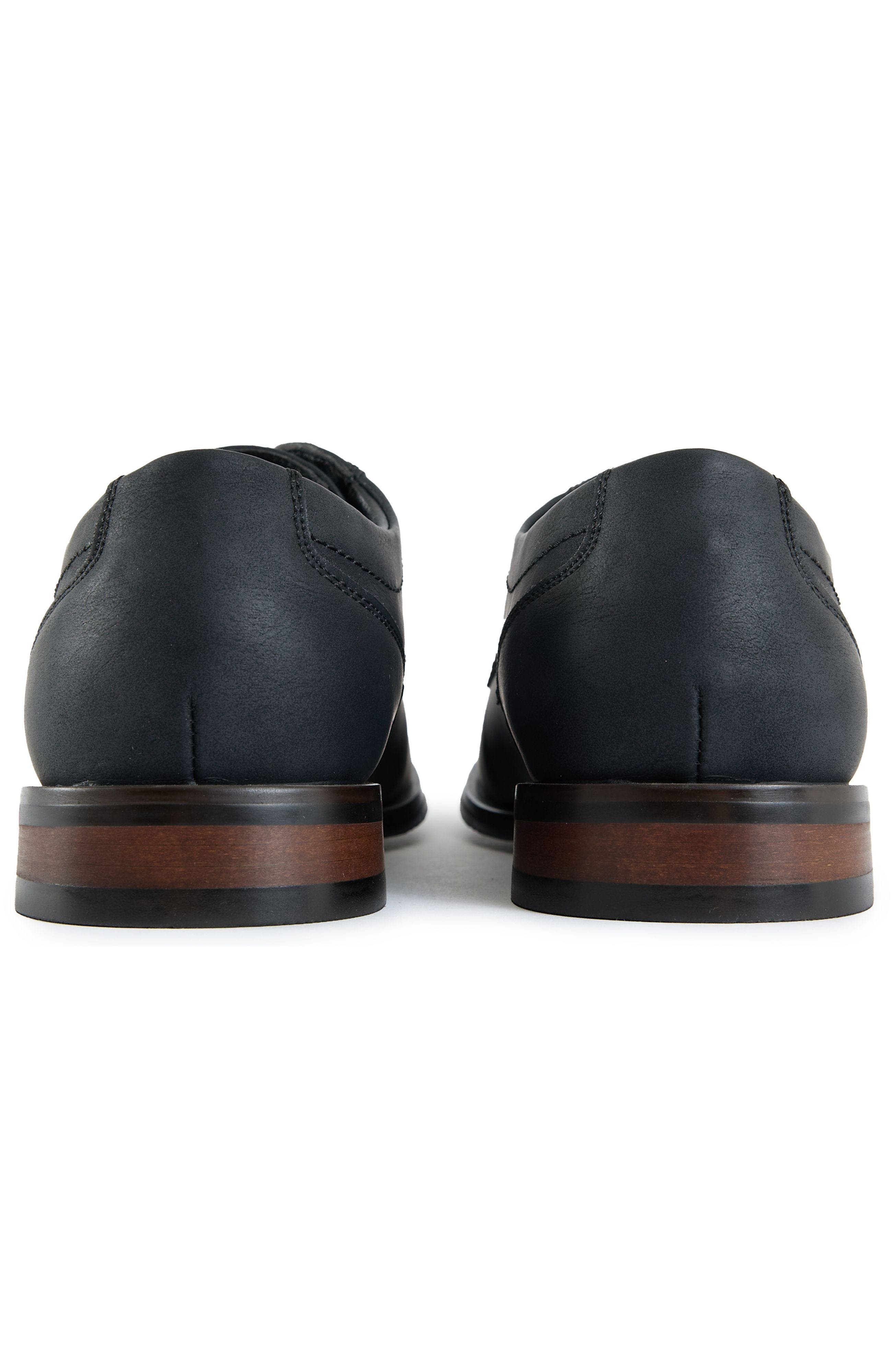 Huckleberry Lace Up Derby Shoe, Alternate, color, Black