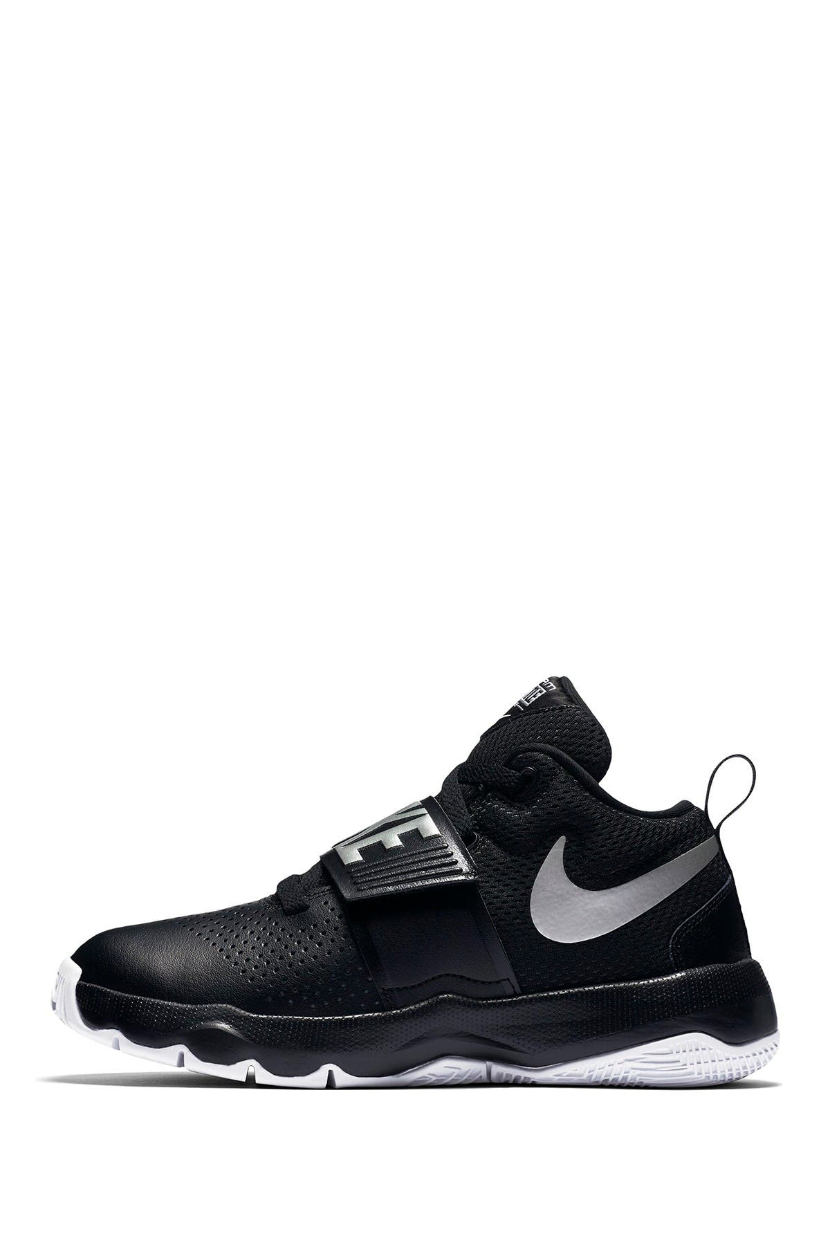 Nike Team Hustle D8 Sneaker, Alternate, color, 