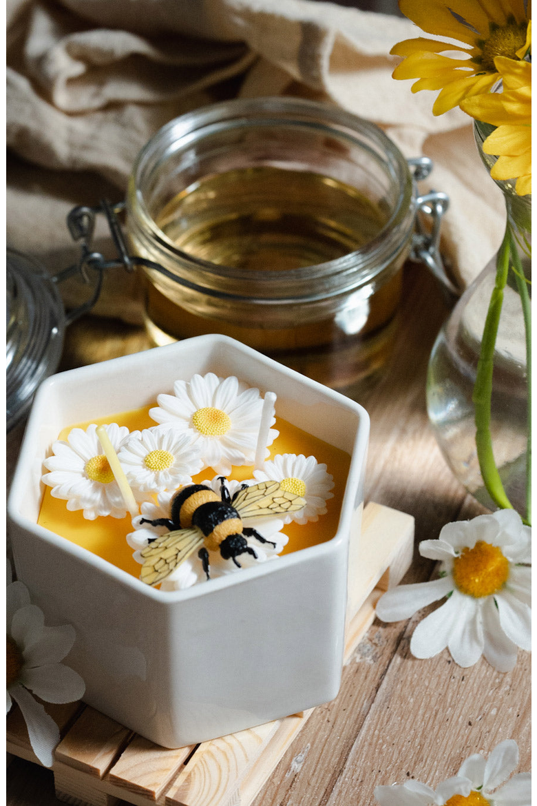 Daisy Beehive Candle Bowl, Alternate, color, Yellow Wax / White Bowl